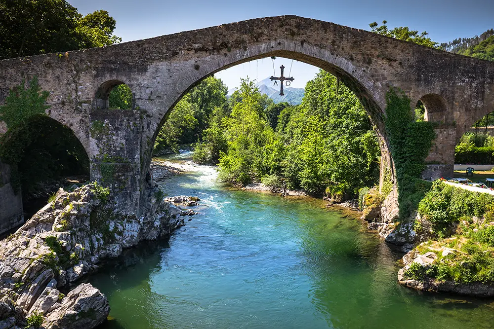Puente de Cangas de Onis