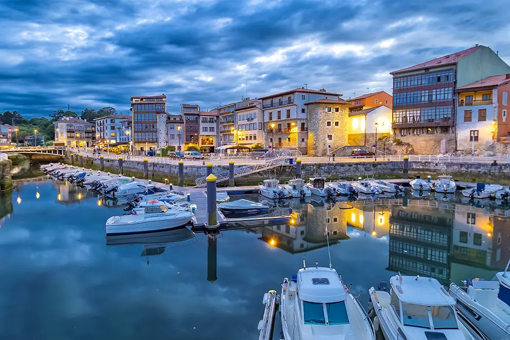 Puerto de Llanes Asturias